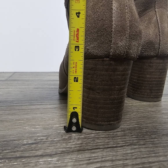 Sole Society Tan Neutral Faux Suede Heeled Booties Minimalist Chic Casual Fall - Picture 5 of 7